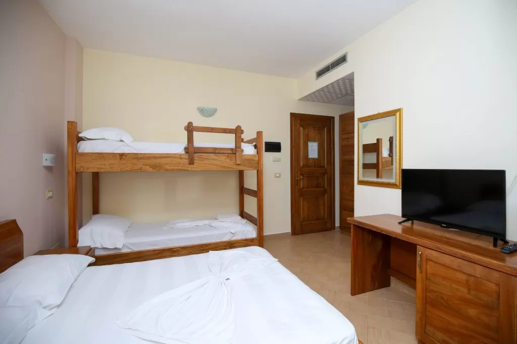 Jerolda - 18 - STD QDPL SV 2.jpg.jpg